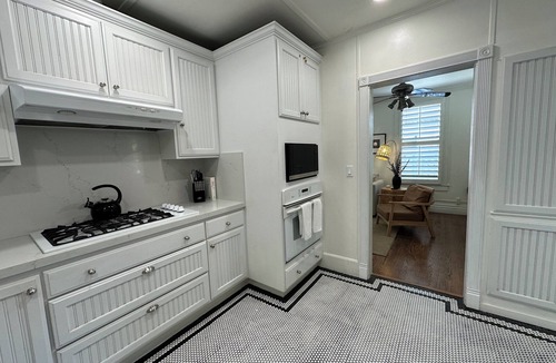 Pacific Grove House | Closest Home to Lover’s Point Beach, Ocean Views, Newly Remodeled Victorian