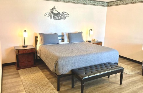 San Simeon Hotel | Coast Riders Inn