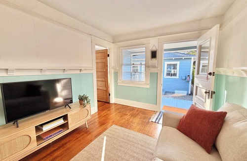 South Redondo Cottage | Coastal Beach Cottage 5-minute walk to the beach, coffee shops, and dining