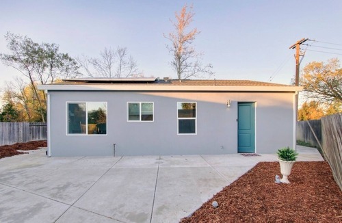 West Davis Manor House | Colusa Commons 4 BR 3 BA near UC Davis