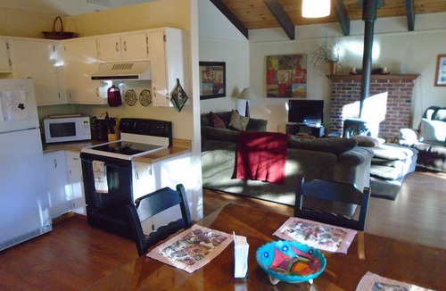 North Upper Truckee House | Comfortable, Spacious, Pet-Friendly Home Located close to all the best of Tahoe