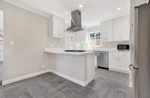 Westside Costa Mesa House | Comfy & Cozy 3-bedroom home in Costa Mesa with WiFi and central air/heat.