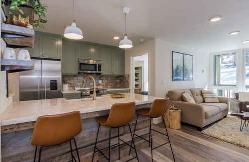 Mammoth Lakes Condo | Condo with Mountain Views! Walking Distance to the Village!