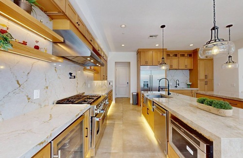 Fountain Valley House | Contemporary 5BR, 5BA Designer Estate in Fountain Valley