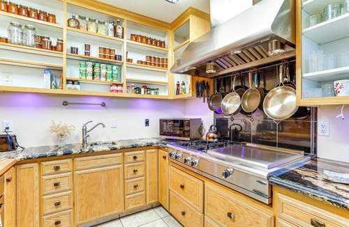Los Molinos House | Country Comfort! Spacious Family Home By Red Bluff