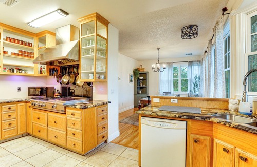 Los Molinos House | Country Comfort! Spacious Family Home By Red Bluff