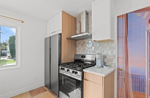 Tustin House | Cozy 1-bedroom bungalow in charming Tustin with AC