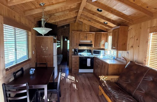 Winters Cabin | Cozy 1-bedroom Cabin on Putah Creek-Cottage 68