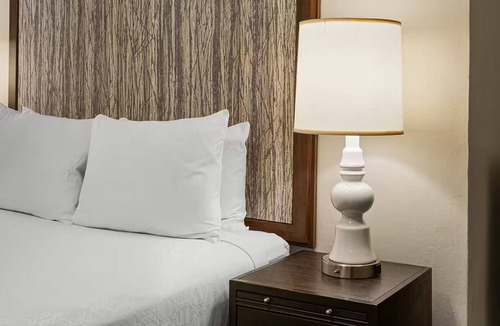 Financial District Condo | Cozy 1-bedroom condo in gorgeous San Francisco with AC