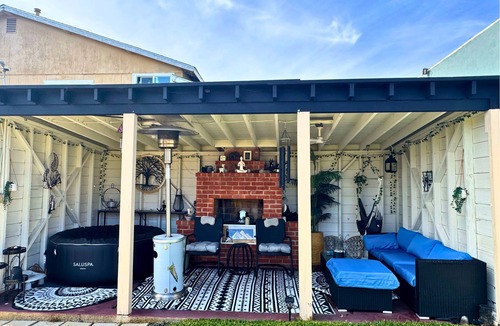 Oakland House | Cozy 1-bedroom house in welcoming Oakland with fitness room
