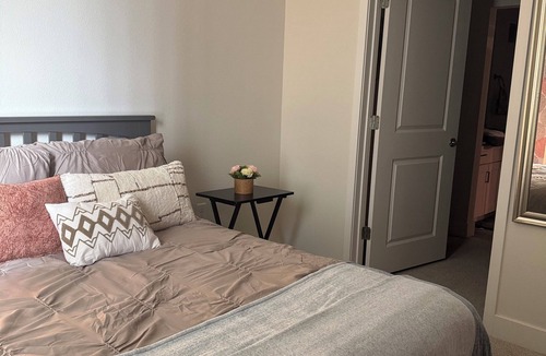 Northwest Orlando Apartment | Cozy 2-bedroom apartment with AC in fantastic Orlando