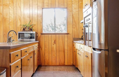 Mariposa Cabin | Cozy 2-bedroom cabin with sauna outside of Yosemite