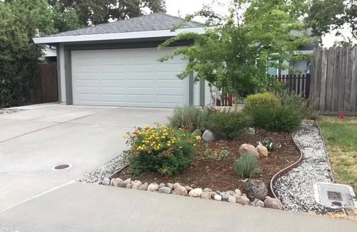 Elk Grove House | Cozy 2-bedroom house in ideal location! Everything you need is within a mile.