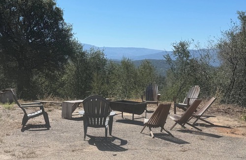 North Fork Cabin | Cozy 3-bedroom cabin in charming North Fork with AC