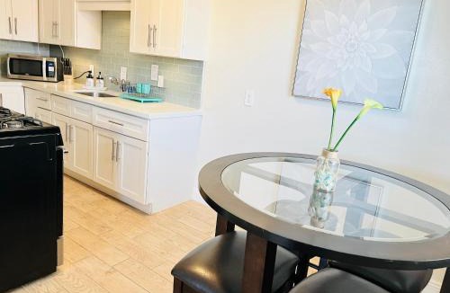 Pacific Beach Apartment | Cozy Beach Cottage