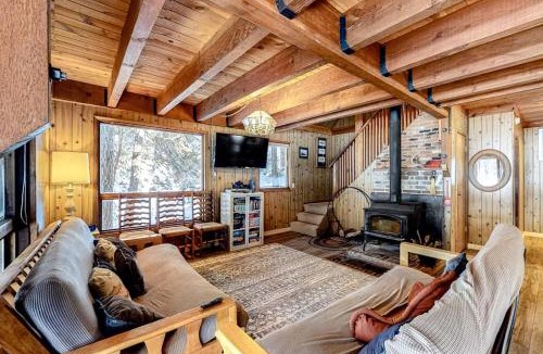 Truckee Ski Chalet | Cozy Cabin near Slopes with Spectacular Starry Skies