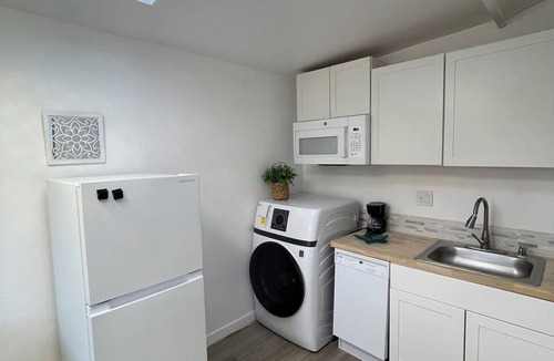 East Side Capistrano Cottage | Cozy Cottage Near Oceanside Pier - Remodeled & Brand New