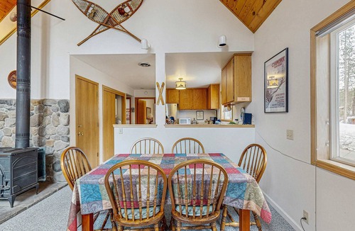 Soda Springs House | Cozy, dog-friendly getaway with wood stove & washer&dryer