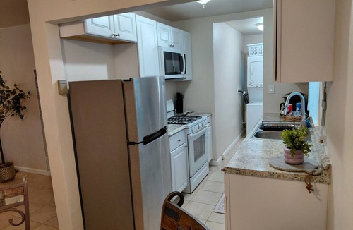 Lancaster House | Cozy fully furnished 1-bedroom house in beautiful Lancaster