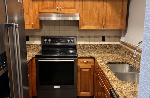 Pine Hills House | Cozy Haven w/Premier Privacy (4bedrm)