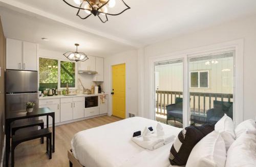 Crocker-Amazon Apartment | Cozy Private Studio with 1bath and backyard Near SFSU & SF Transit