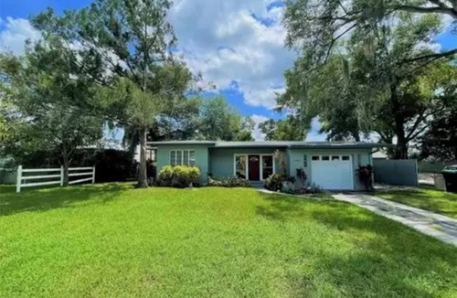 Fairview Shores House | Cozy Retreat + Pet Friendly + 8 minutes to Park Ave - Downtown Winter Park