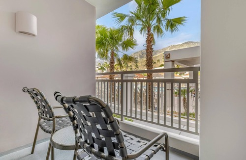 Canyon Corridor Apartment | Cozy Studio w/ WiFi, Resort Pools, Waterslides & Minutes to Downtown