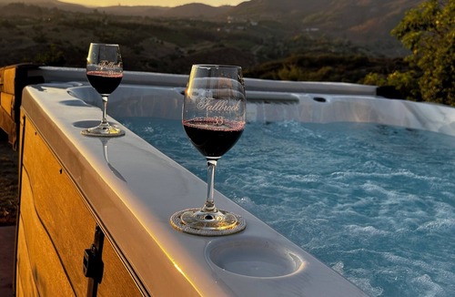 Fallbrook Villa | Cozy villa with bedroom and King Size Bed and WiFi, AC in superb Fallbrook.