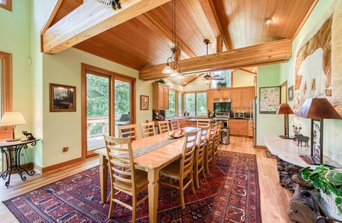 Alpine Meadows House | Creek Side at Alpine - 4 Primary Suites, Hot Tub, Shuttle to Slopes, Dog OK