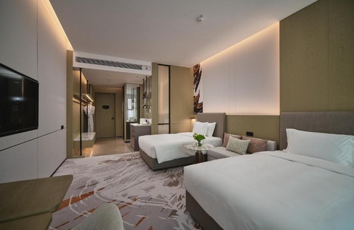 Wuhan Hotel | Crowne Plaza Wuhan Tianhe Airport by IHG