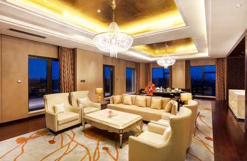 Yunlong District Hotel | Crowne Plaza Xuzhou Dalong Lake by IHG