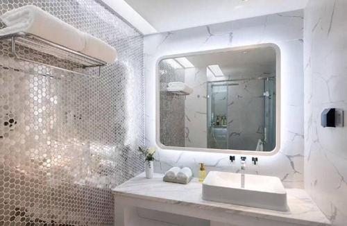 Shibei Hotel | Crystal Hotel Qingdao MixC Shandong Road
