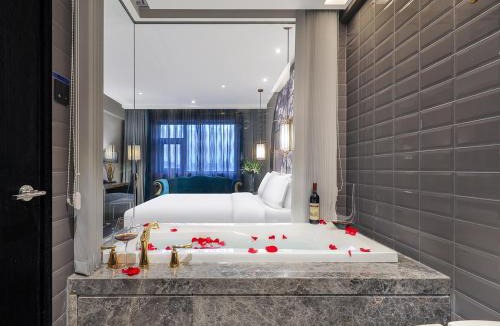 Xuanwu Hotel | Crystal Orange Hotel Beijing South Railway Station