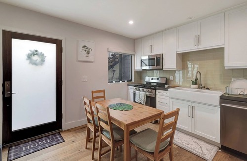 Hermosa Beach Apartment | Cute 1 Bedroom Apt. 700 Feet To The Beach