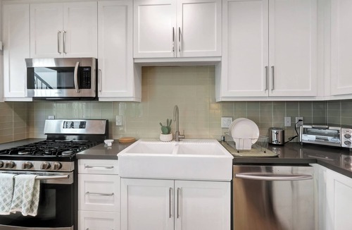 Hermosa Beach Apartment | Cute 1 Bedroom Apt. 700 Feet To The Beach