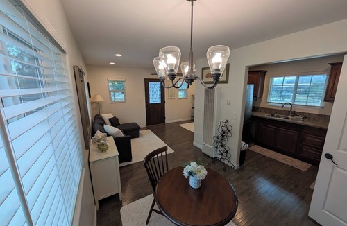 Valley Center House | Cute Cozy 1-bedroom house w/Hot Tub