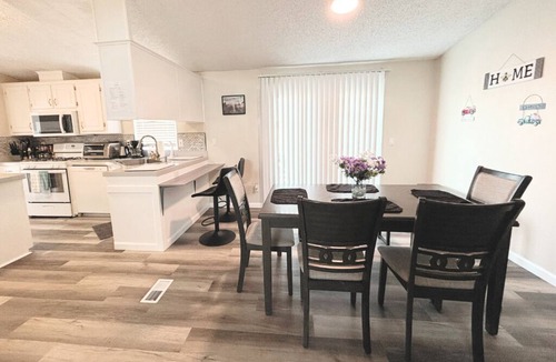 Pahrump House | Death Valley/Las Vegas - Pahrump Vacation House #1, Book Readaways-Healthy Mind