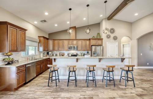 Pahrump House | Death Valley Vacation Pool + Spa Pahrump/Death Valley/Redrock/Las Vegas