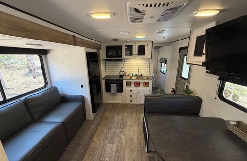 Escondido House | Delightful 1-bedroom Modern RV with AC North County SD, Escondido