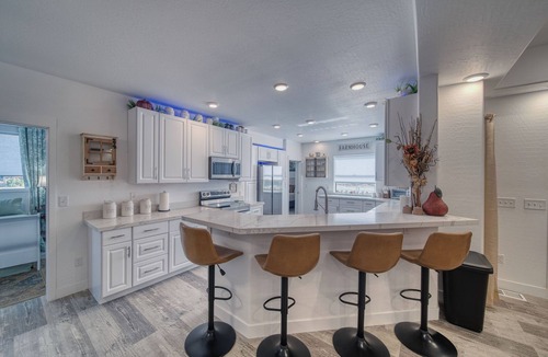 Pahrump House | Desert Oasis Estate: Saltwater Pool, Hot Tub & Gourmet Outdoor Kitchen