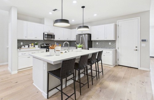 Lathrop House | Designer 4BR Home + Downstairs Suite | Near Parks & Shops