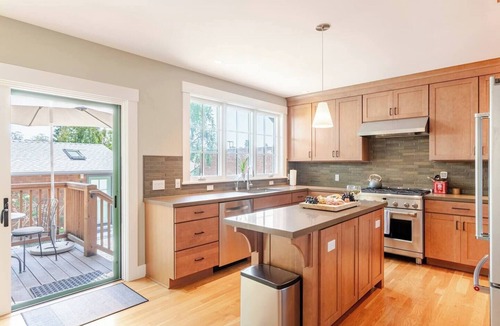 Rockridge House | Designer Rockridge Retreat Near UC Berkeley