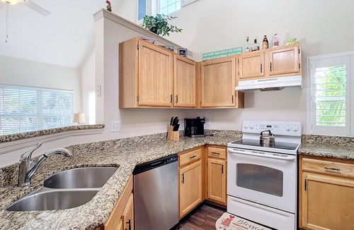 Kissimmee Villa | Destination Disney! Three Bedroom Villa That Sleeps 10 - Two Heated Pools