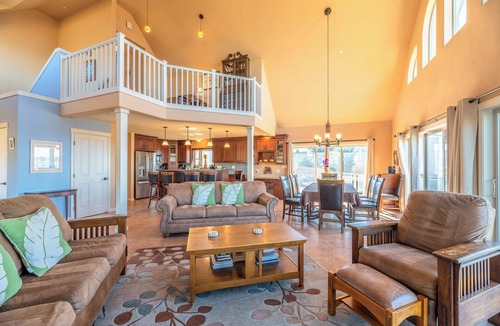 Dillon Beach House | Dillon Beach~Amazing Views~Hot Tub~Game Room~Dogs~Sun & Surf~WiFi! ~Tide Pool