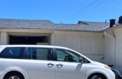 St. Claire Gardens House | Discounted 3BR House.Walkable.PaloAlto.Pets OK.Yard.AC.Near Stanford Uni.
