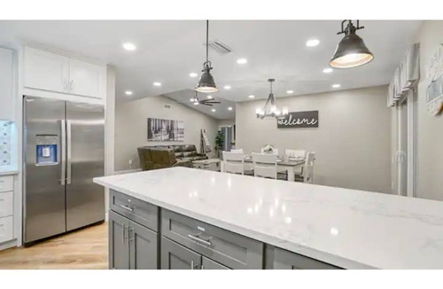 Placentia House | DISNEYLAND CLOSE-KING BEDS-GAME RM-SUPER CLEAN