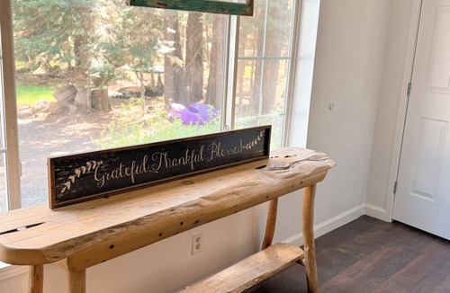 Mill Creek House | Dog friendly Cabin + Treehouse Retreat on 5 acres