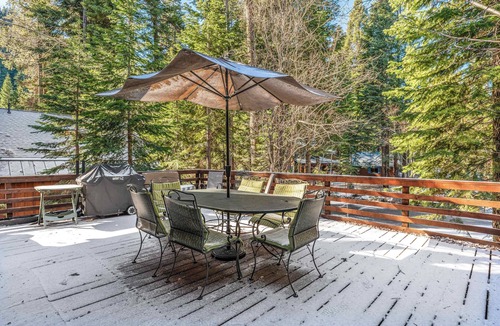 Donner Lake Woods Cabin | Donner Lake Retreat Walk To Beach