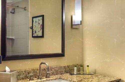 Little Tokyo Hotel | Downtown LA Suite w/Kitchenette, Dining Area & Easy Access to Museums