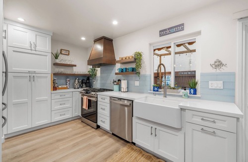 North Pacific Beach House | Dream vacation beach house - 1 min. walk to Pacific Beach & Garnet Avenue
